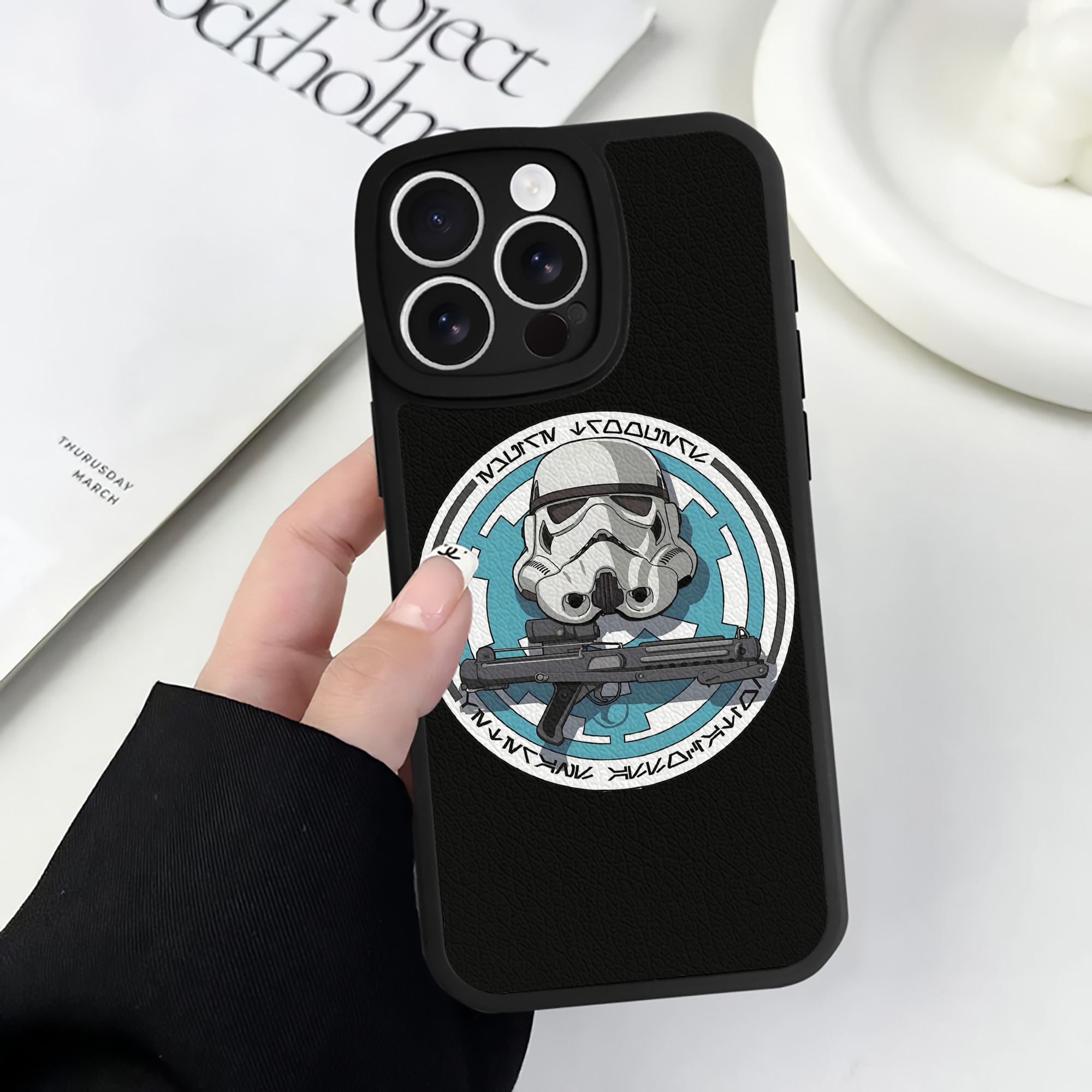 （画像用） スター・ウォーズ Star Wars 【iPhone 16シリーズ対応】シリコンスマホケース（レザー調） 材質：シリコン